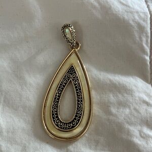 Lia Sophia Style 560 Goldtone Mother of Pearl Teardrop Slide Pendant